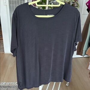 Athleta Tee. Size 1X. Black.